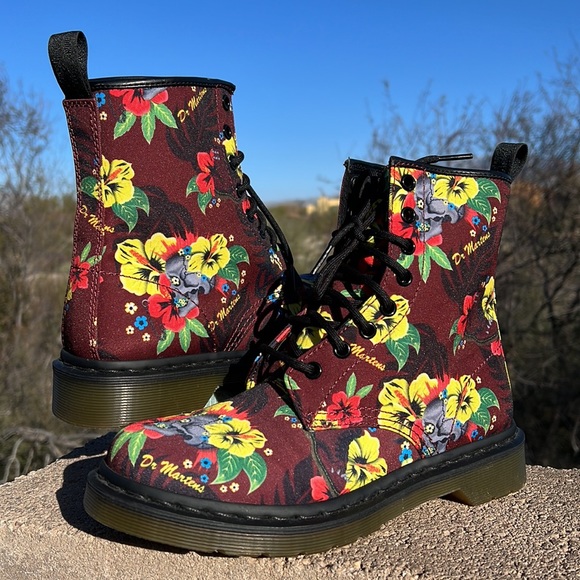 Dr. Martens Colorful Canvas Tropical Floral Castel Boots